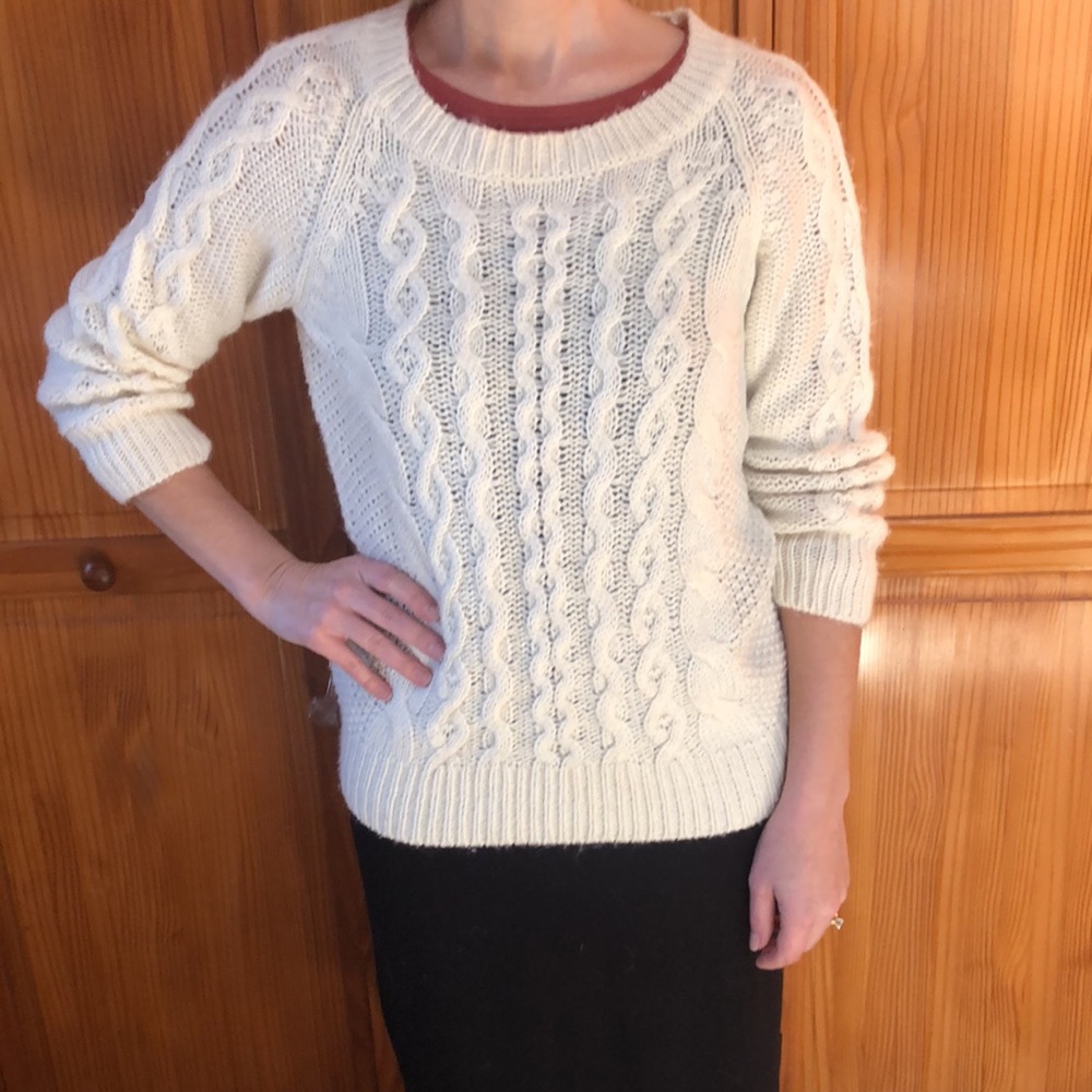 J Crew cream cable knit sweater. Acrylic/marina wool/alpaca. Classic Style.